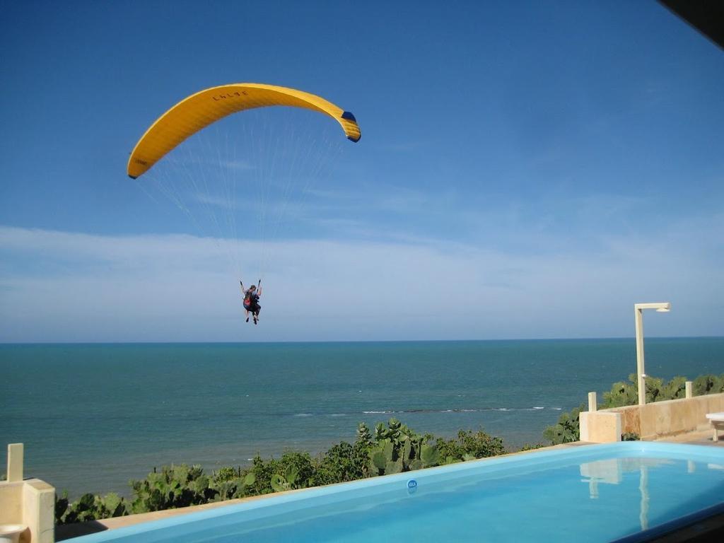 Pousada Azul Marinho Canoa Quebrada Bagian luar foto